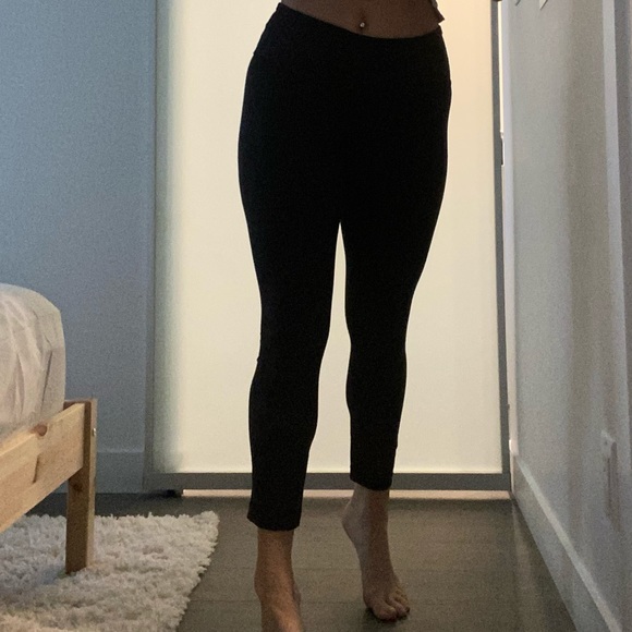 Lulu Lemon Size 4 Leggings - Picture 7 of 8